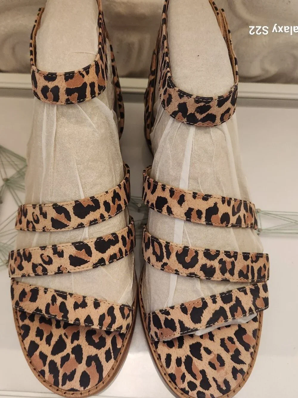 Vince Camuto Women’s Resensa Leather Demi Wedge Sandals Leopard Size 9.5 Wide